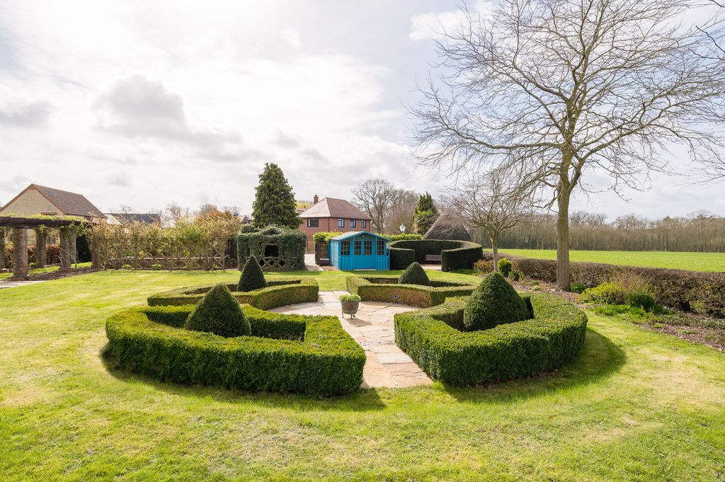 Additional image 19 of 5 bed detached house for saleWestfield Road, Oakley, Bedfordshire MK43