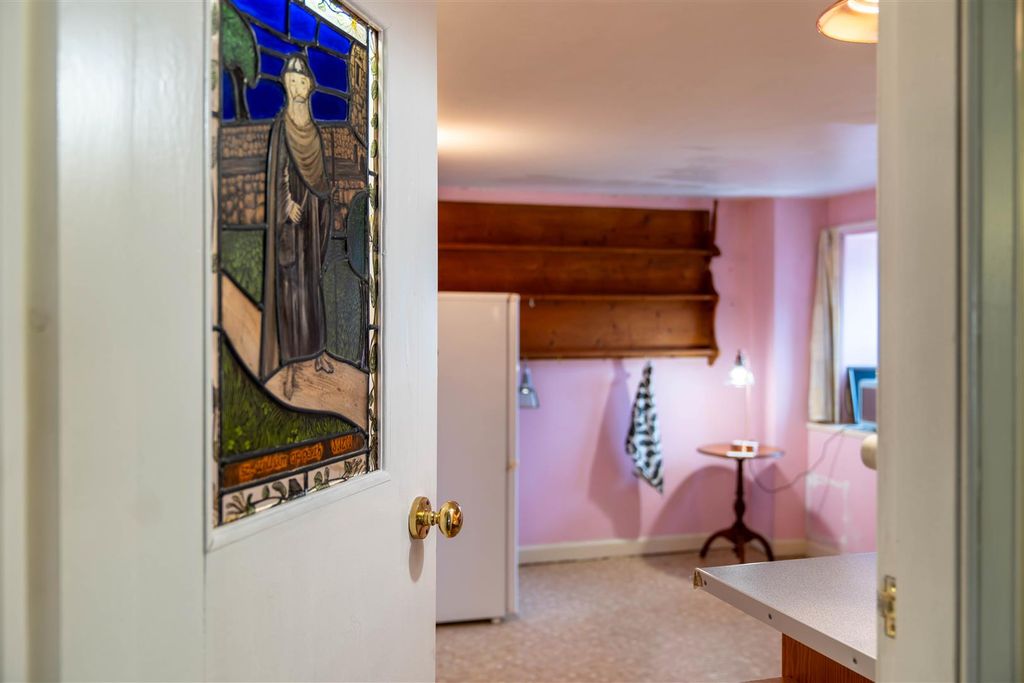 2 bed flat for saleWest Mill Street, Perth PH1 photo 4