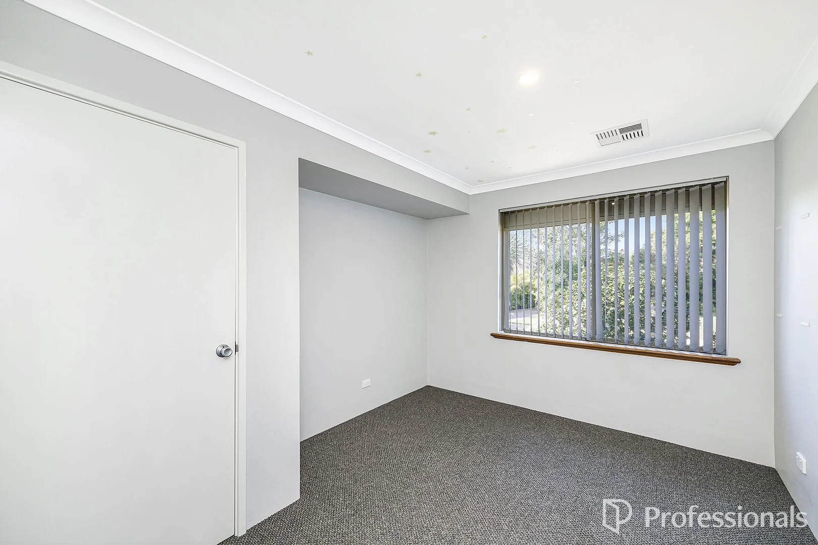 Additional image 14 of 6 Plover Way, Kingsley WA 6026