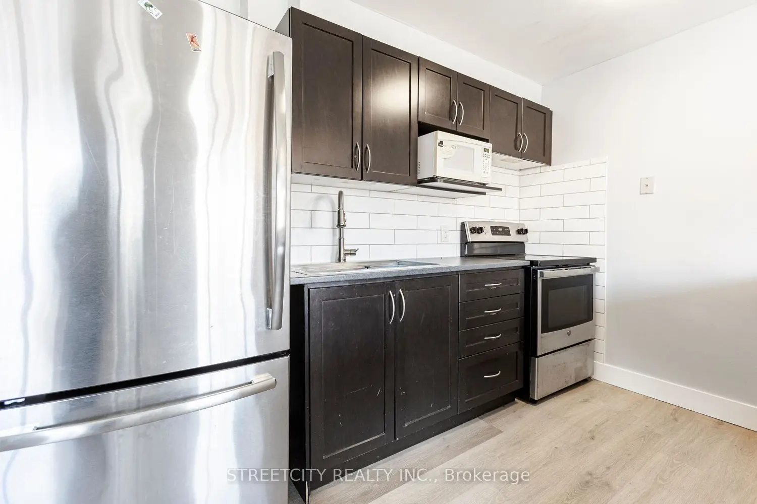 Additional image 6 of 1172 Hamilton Road 210