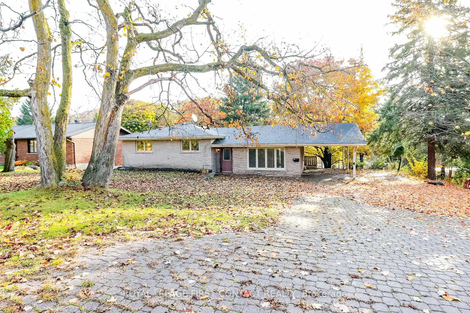 18 Kennedy Drive photo 2