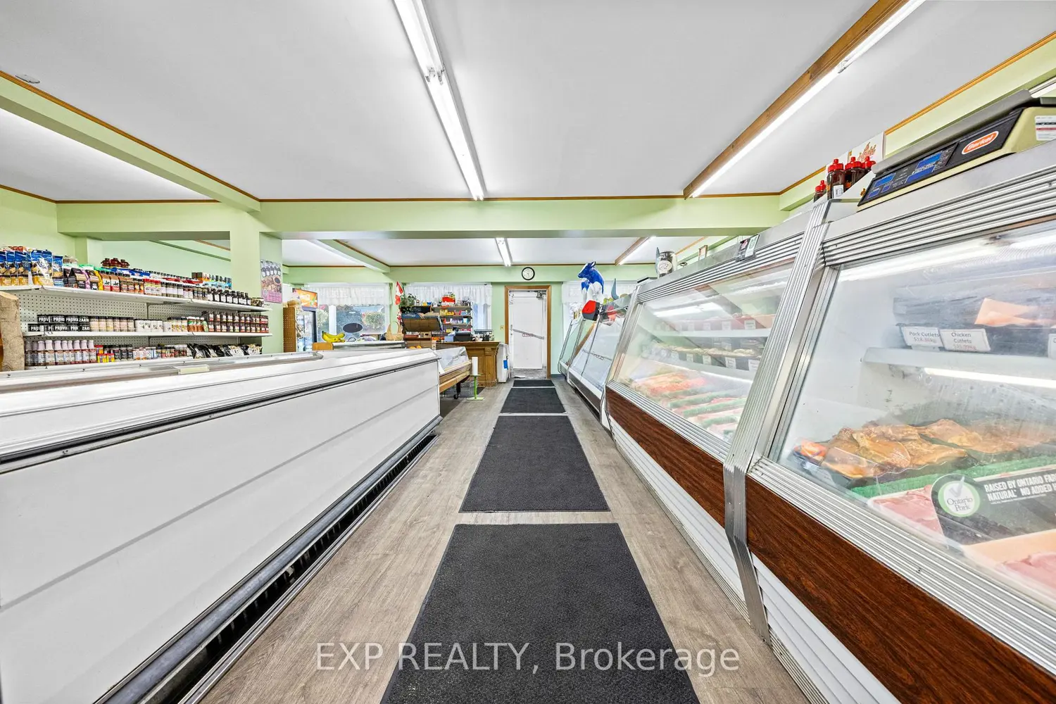 28 Buckingham Avenue photo 4