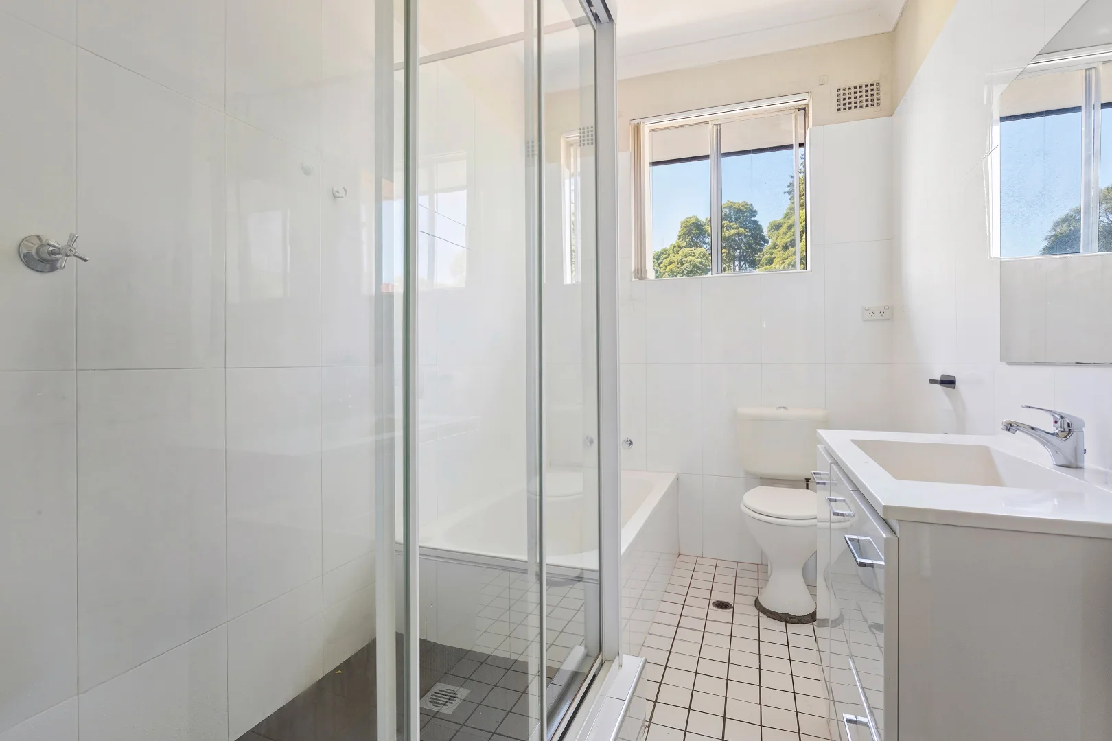 Additional image 7 of 61 Mirrabooka Road, Lake Heights NSW 2502
