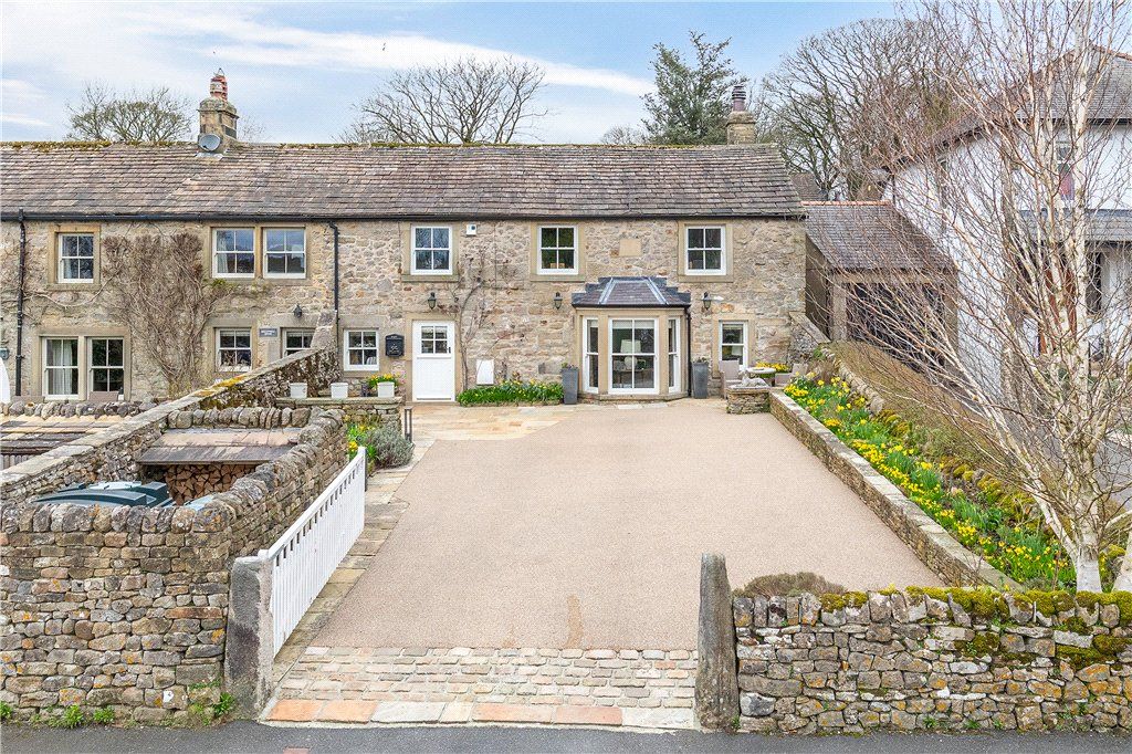 3 bed barn conversion for saleHollywell Barn, Hetton, Skipton BD23