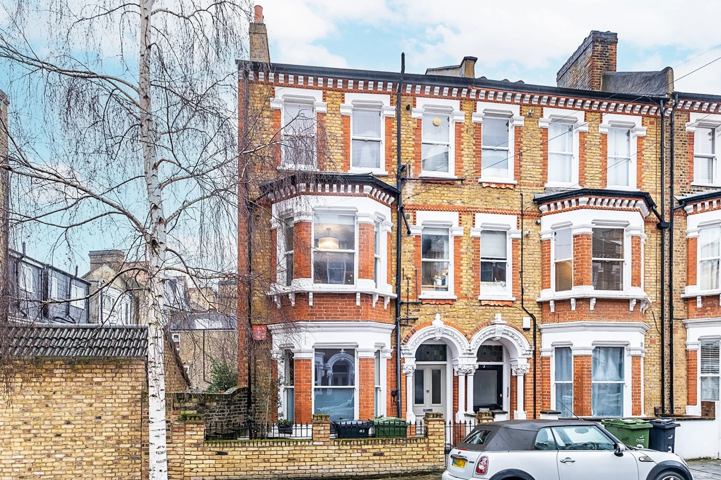 2 Bed Flat, Kenwyn Road, SW4, N1 7GU photo 3