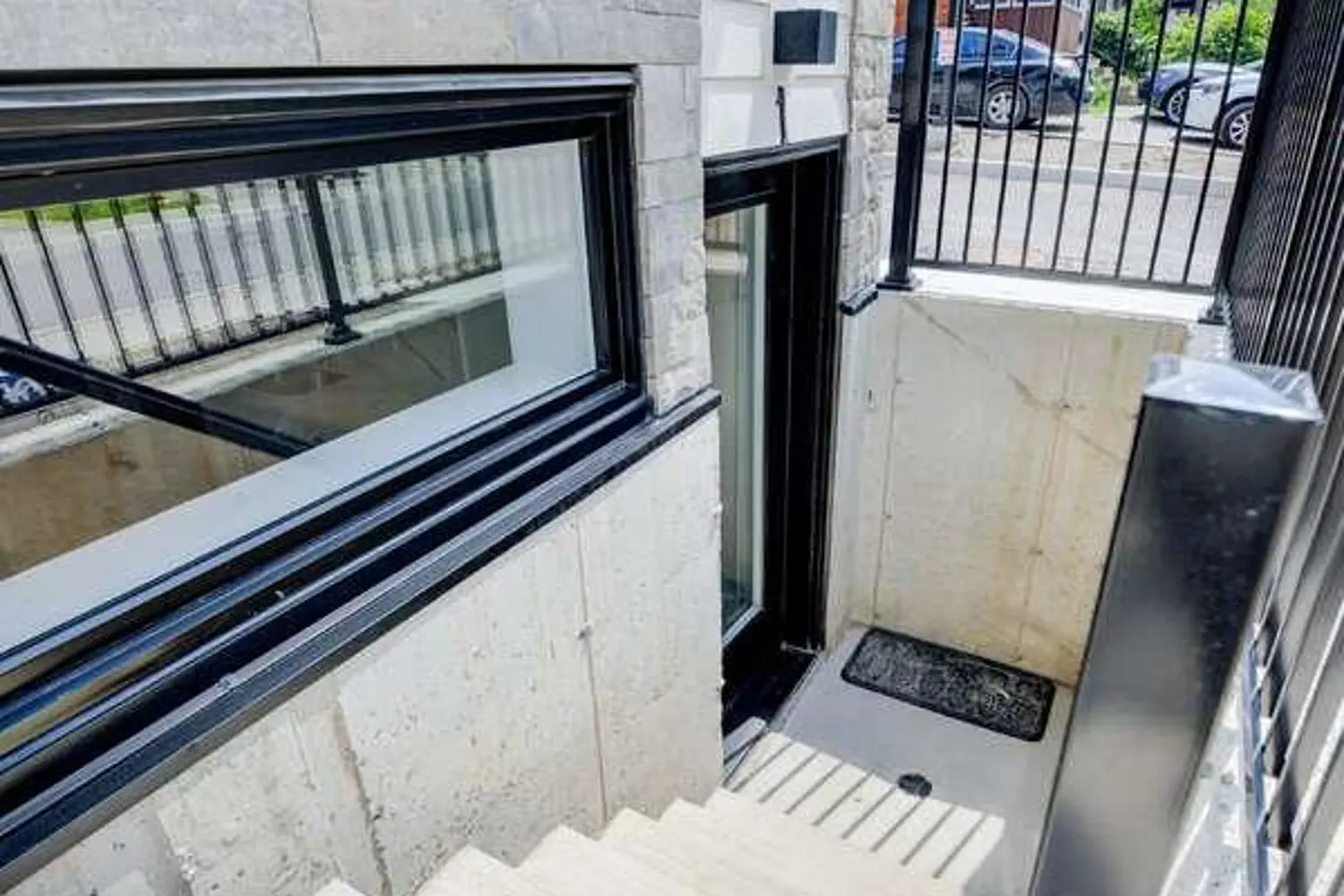 Additional image 19 of 17 Peter Street 1