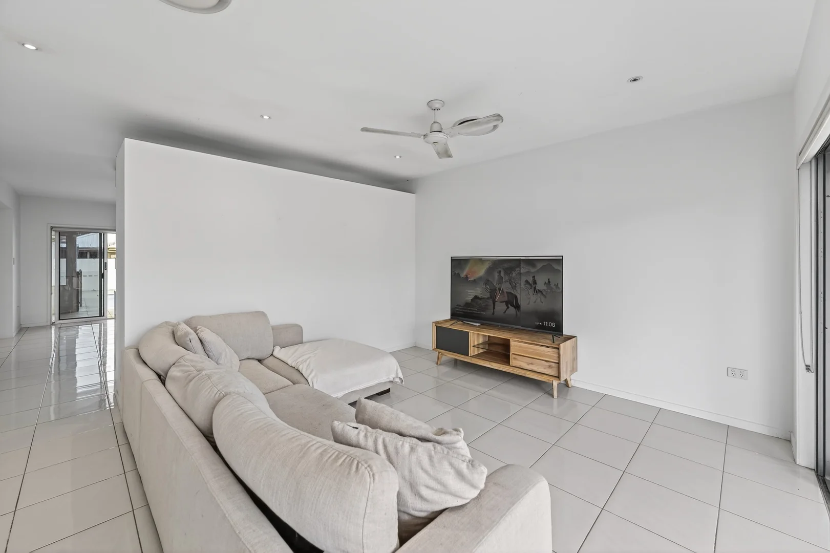 9 Cherington Boulevard, Shaw QLD 4818 photo 5