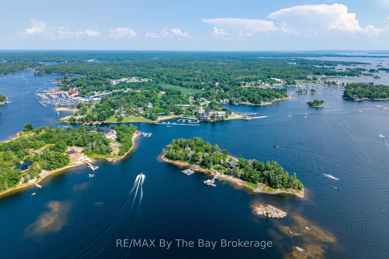 Additional image 20 of 4 Island 800