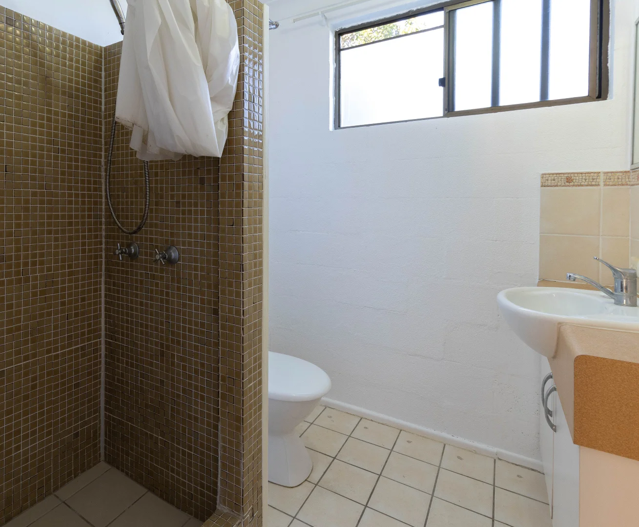 Additional image 9 of 1/22 Urangan Street, Torquay QLD 4655