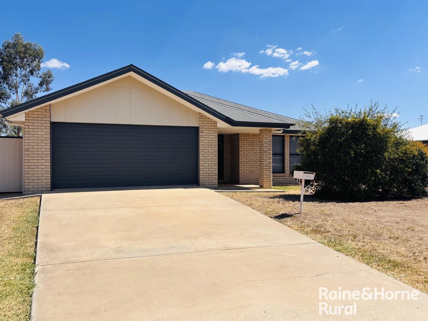 14 Beetson Drive, Roma QLD 4455