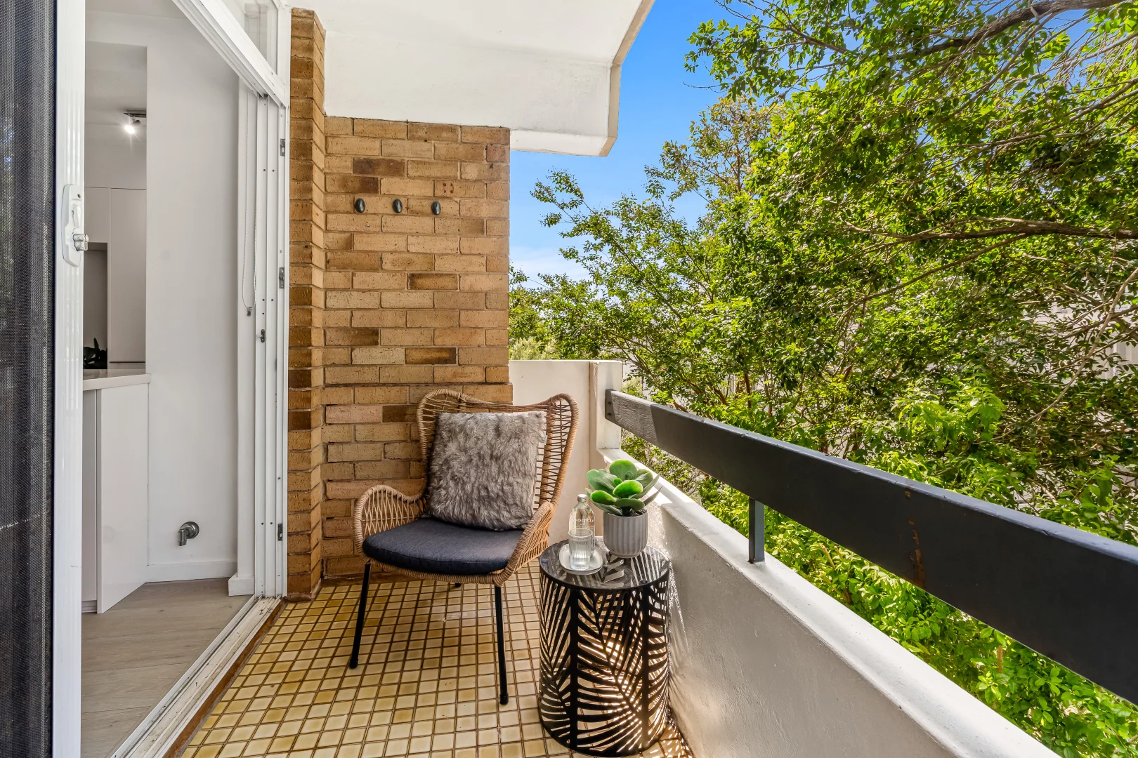 8/68-70 Pacific Parade, Dee Why NSW 2099 photo 2