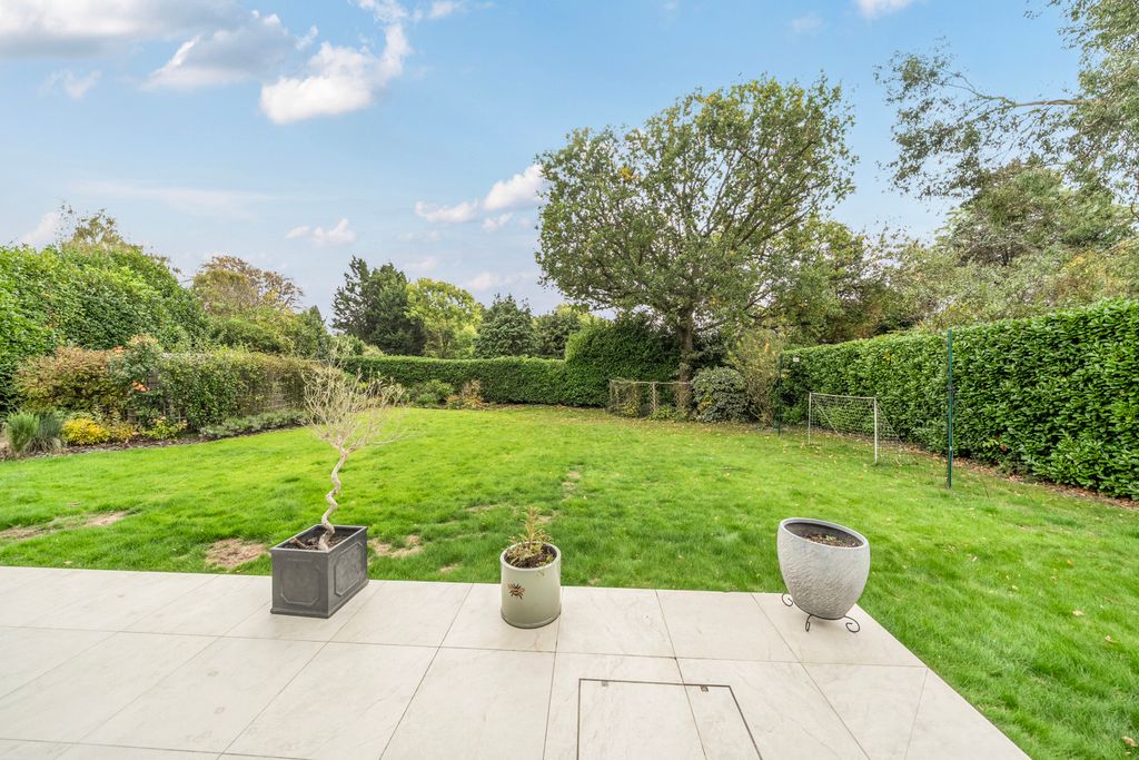 Additional image 8 of 6 bed detached house for saleMill Lane, Gerrards Cross, Buckinghamshire SL9