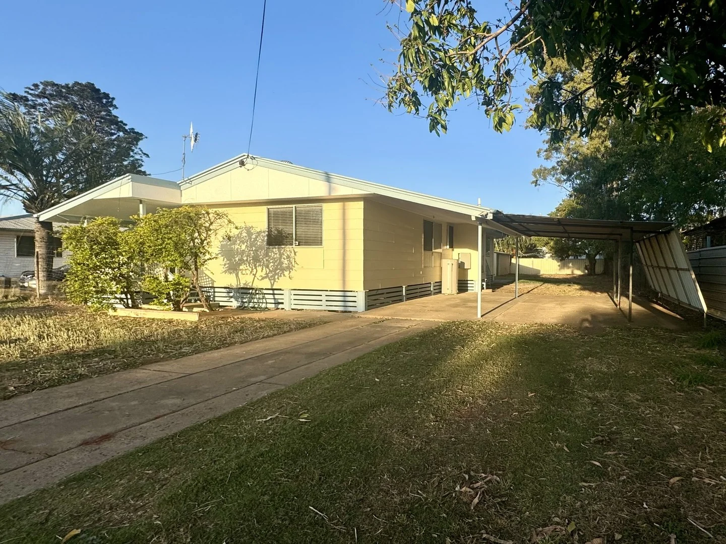 2 BRADMAN Street, Moranbah QLD 4744