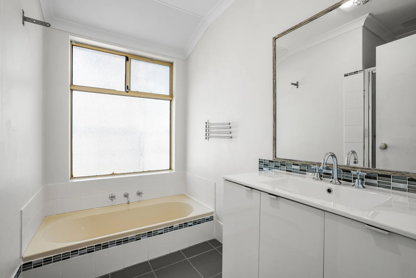 Additional image 12 of 99 Woodbridge Drive, Cooloongup WA 6168