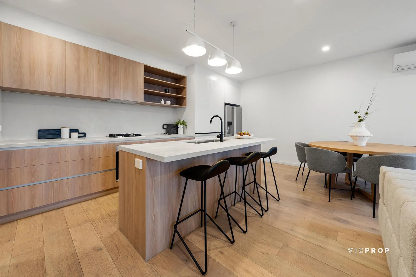 Additional image 6 of 376 Duke Street, Sunshine North VIC 3020