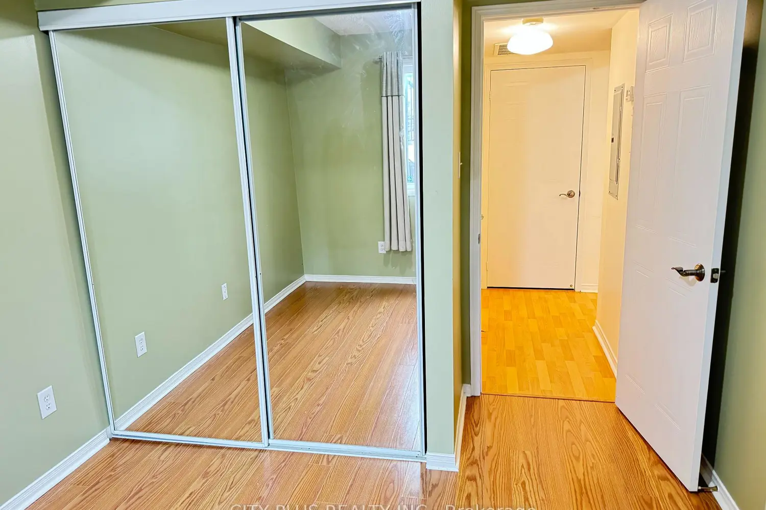 160 Chancery Road 21 photo 5