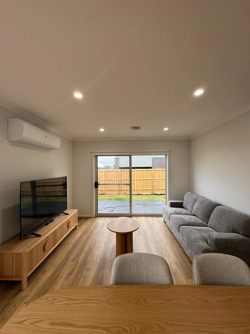 Additional image 3 of 1/53 Pyrus Crescent, Mickleham VIC 3064