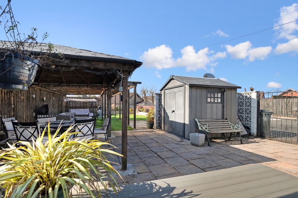Additional image 26 of 2 bed flat for saleMain Street, Jamestown G83