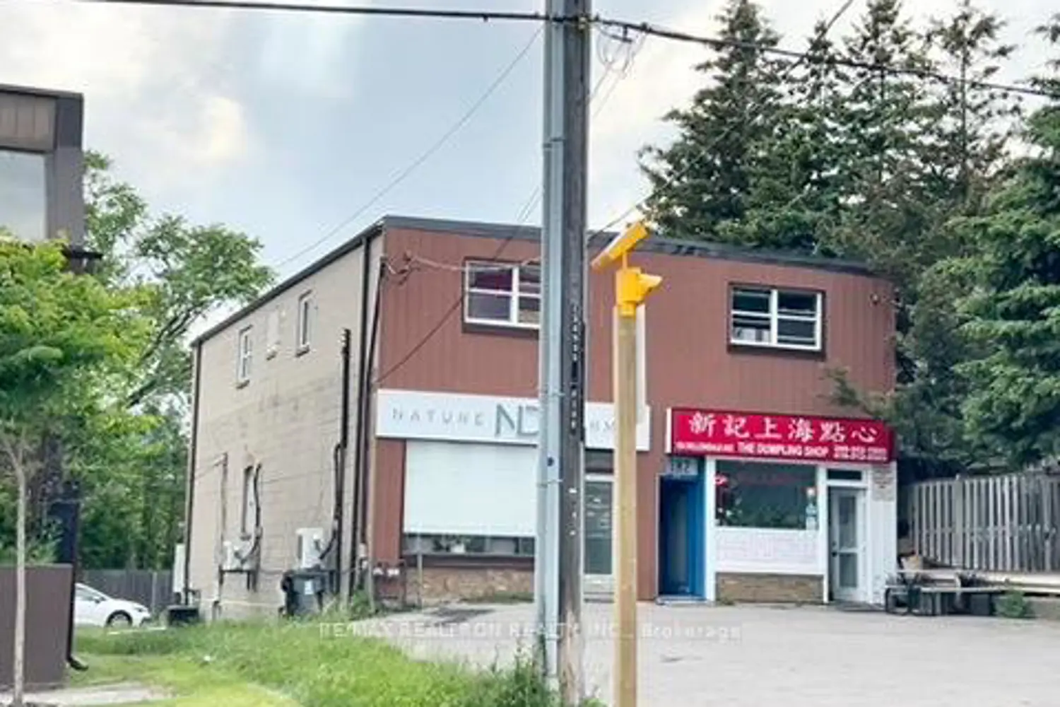 180-184 Willowdale Avenue photo 2