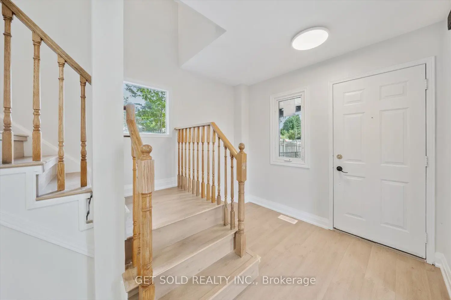 232 Kozlov Street photo 2