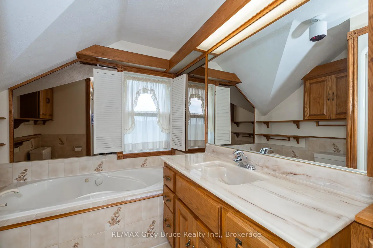 Additional image 13 of 319144 Grey Road 1