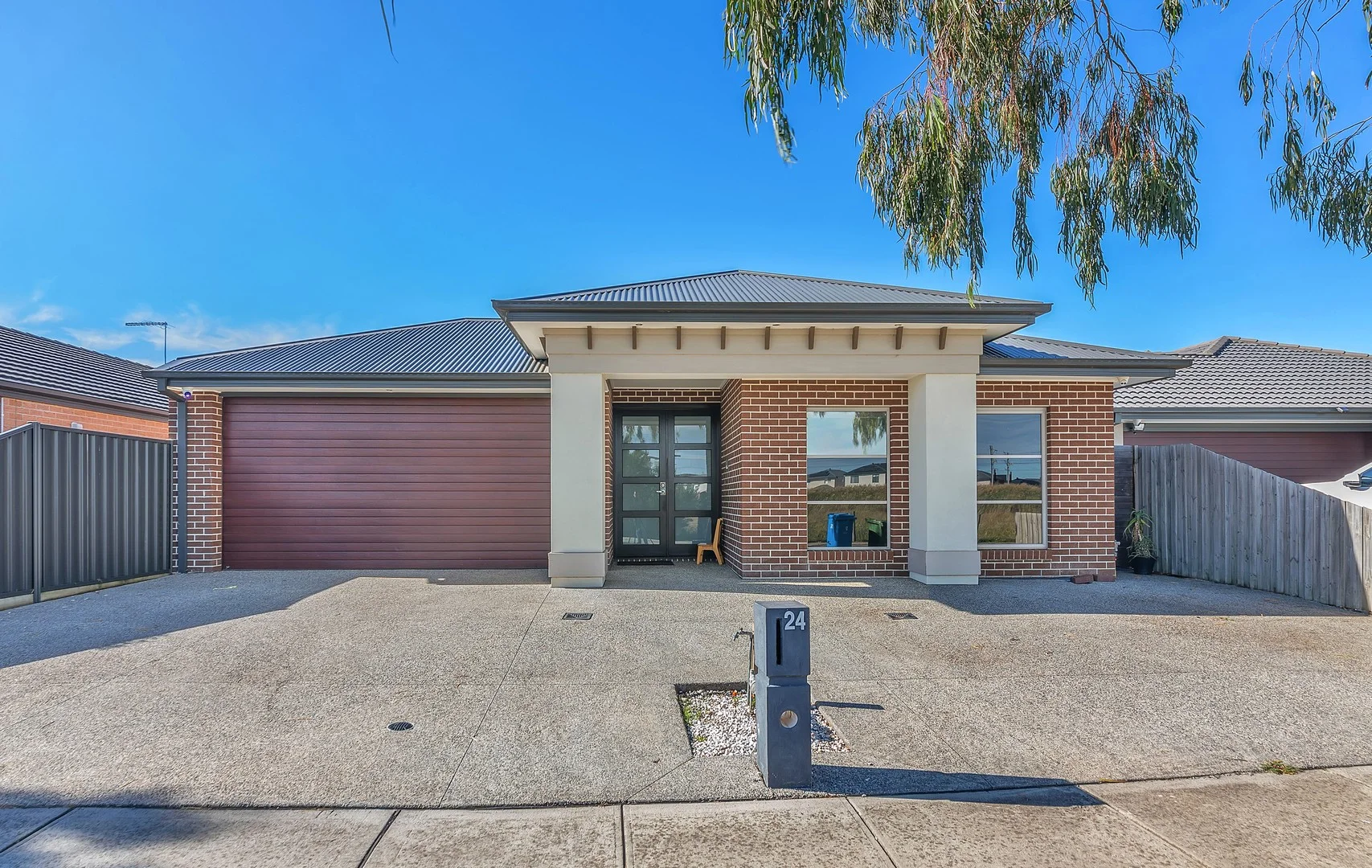 24 Banjo Circuit, Lynbrook VIC 3975
