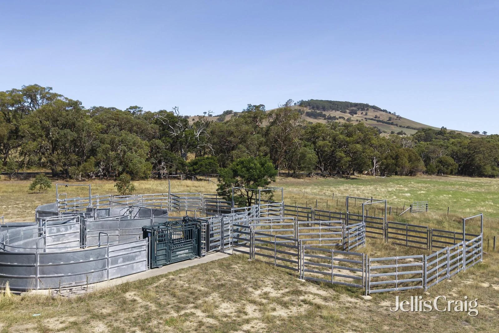 995 Lancefield-Pyalong Road, Nulla Vale VIC 3435 photo 3