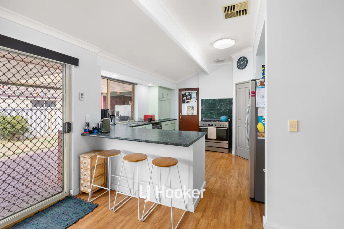 Additional image 7 of 16 Hertford Elbow, College Grove WA 6230