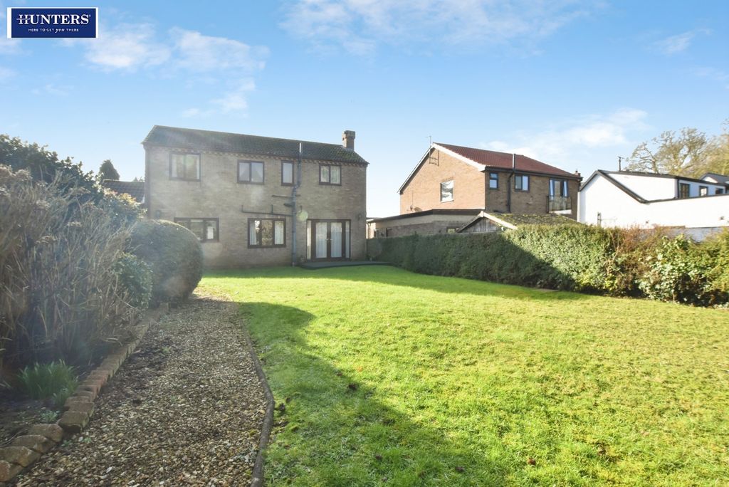 3 bed detached house for saleBurton Road, Thealby, Scunthorpe DN15