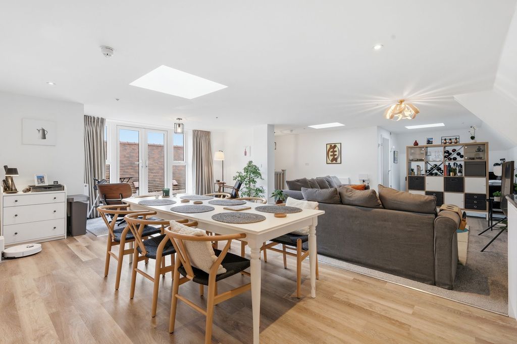 Additional image 3 of 2 bed flat for saleGrundisburgh Road, Woodbridge IP12