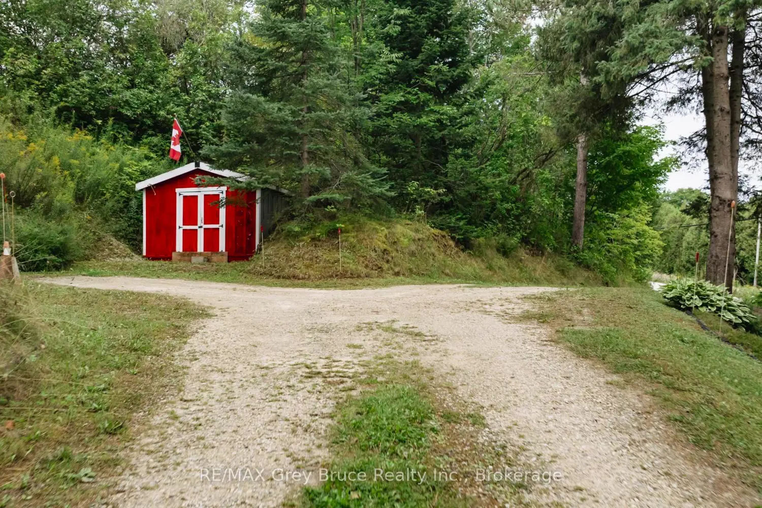 Additional image 3 of 500064 Grey Road 12