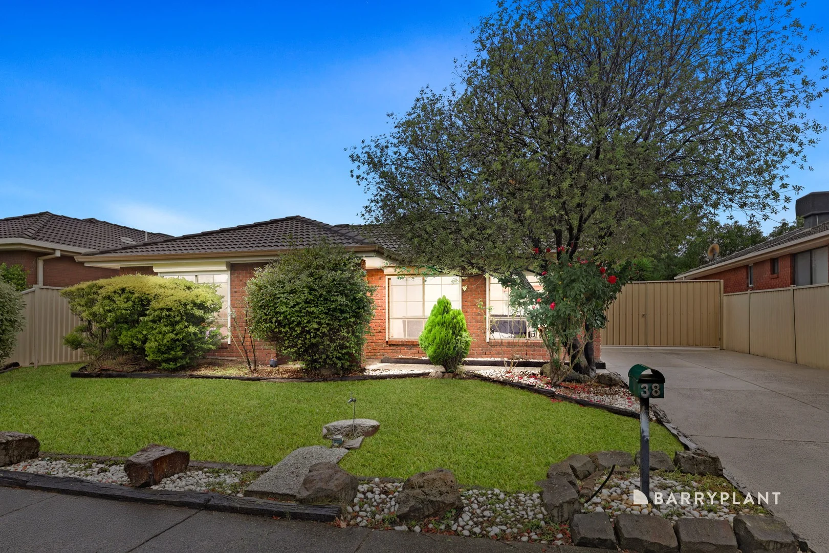 38 Garden Grove Drive, Mill Park VIC 3082