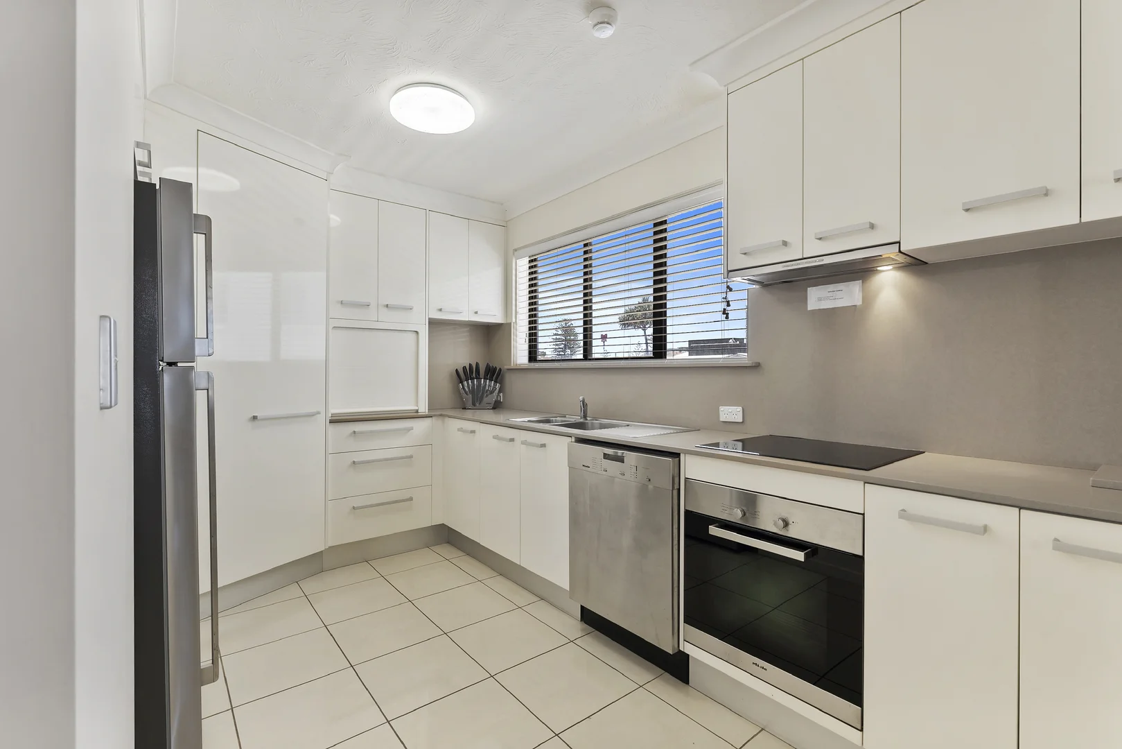 Additional image 5 of 1B/166 Marine Parade, Rainbow Bay QLD 4225