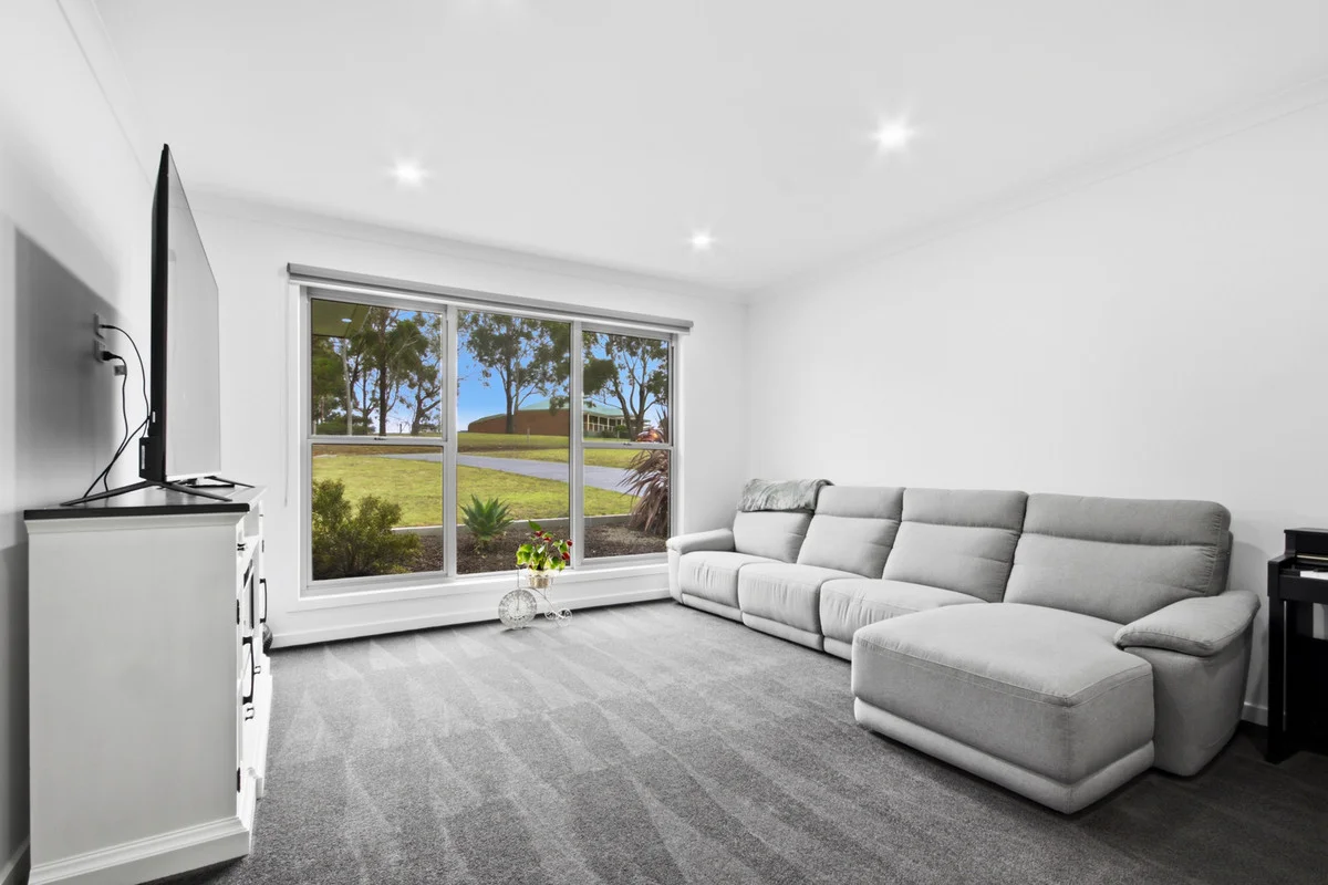 Additional image 5 of 2 Reggardo Rise, Lakes Entrance VIC 3909
