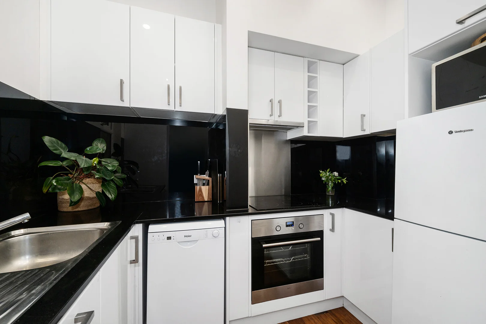 Additional image 3 of 10/16-17 Marine Parade, St Kilda VIC 3182