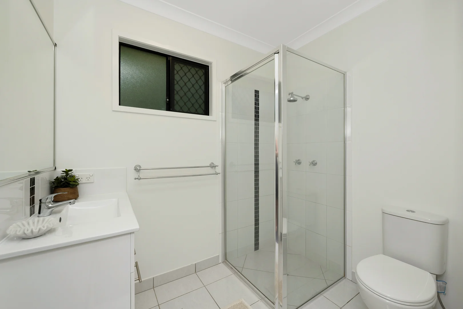 Additional image 11 of 28 Burlingon Circuit, Mount Louisa QLD 4814