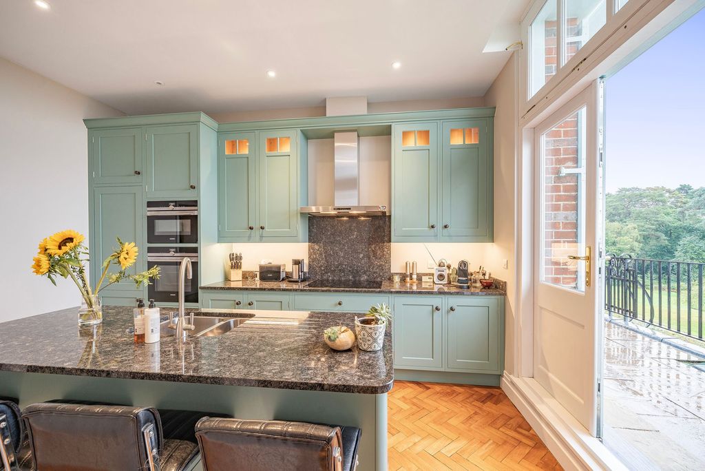 Additional image 2 of 3 bed flat for saleKings Drive, Midhurst GU29
