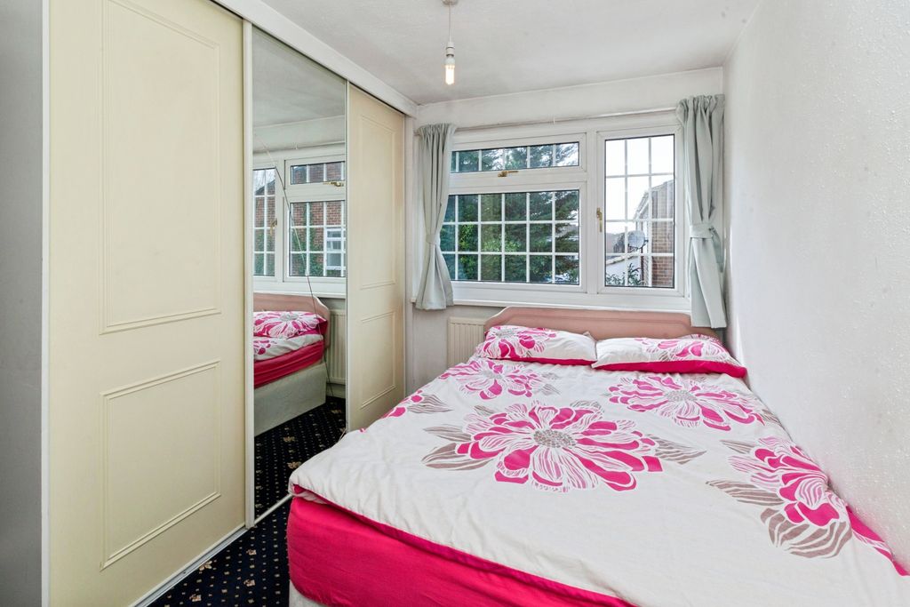 Additional image 15 of 5 bed detached house for saleStation Road, Slough SL1