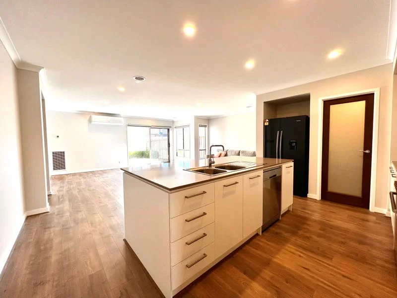 Additional image 5 of 34 Khan Boulevard, Clyde North VIC 3978