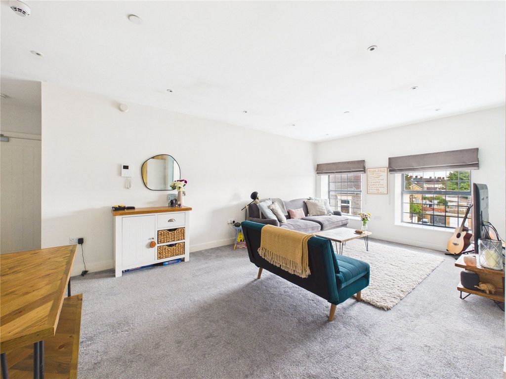 Additional image 4 of 2 bed flat for saleDownend Road, Kingswood, Bristol BS15