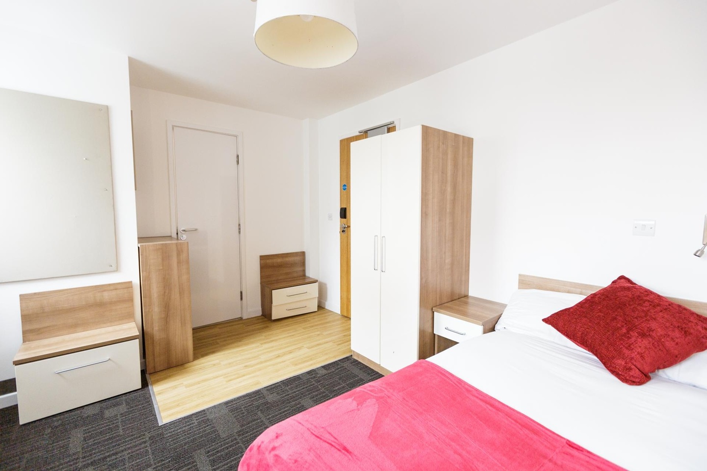 Additional image 3 of Studio Flat, Holloway Road, N7, N1 7GU