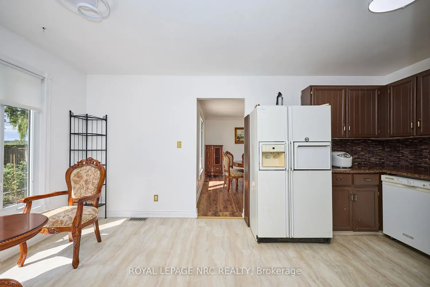 Additional image 9 of 4040 Lakeshore Road