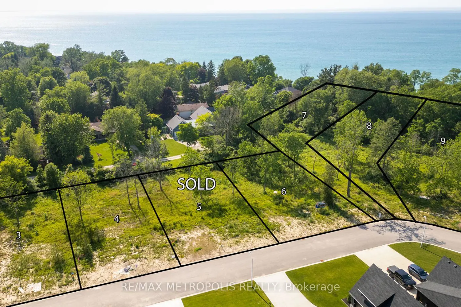 7077 Blue Coast Heights photo 2