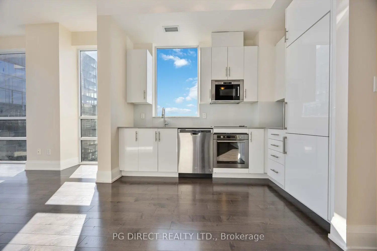 460 Adelaide Street Ph108 photo 3