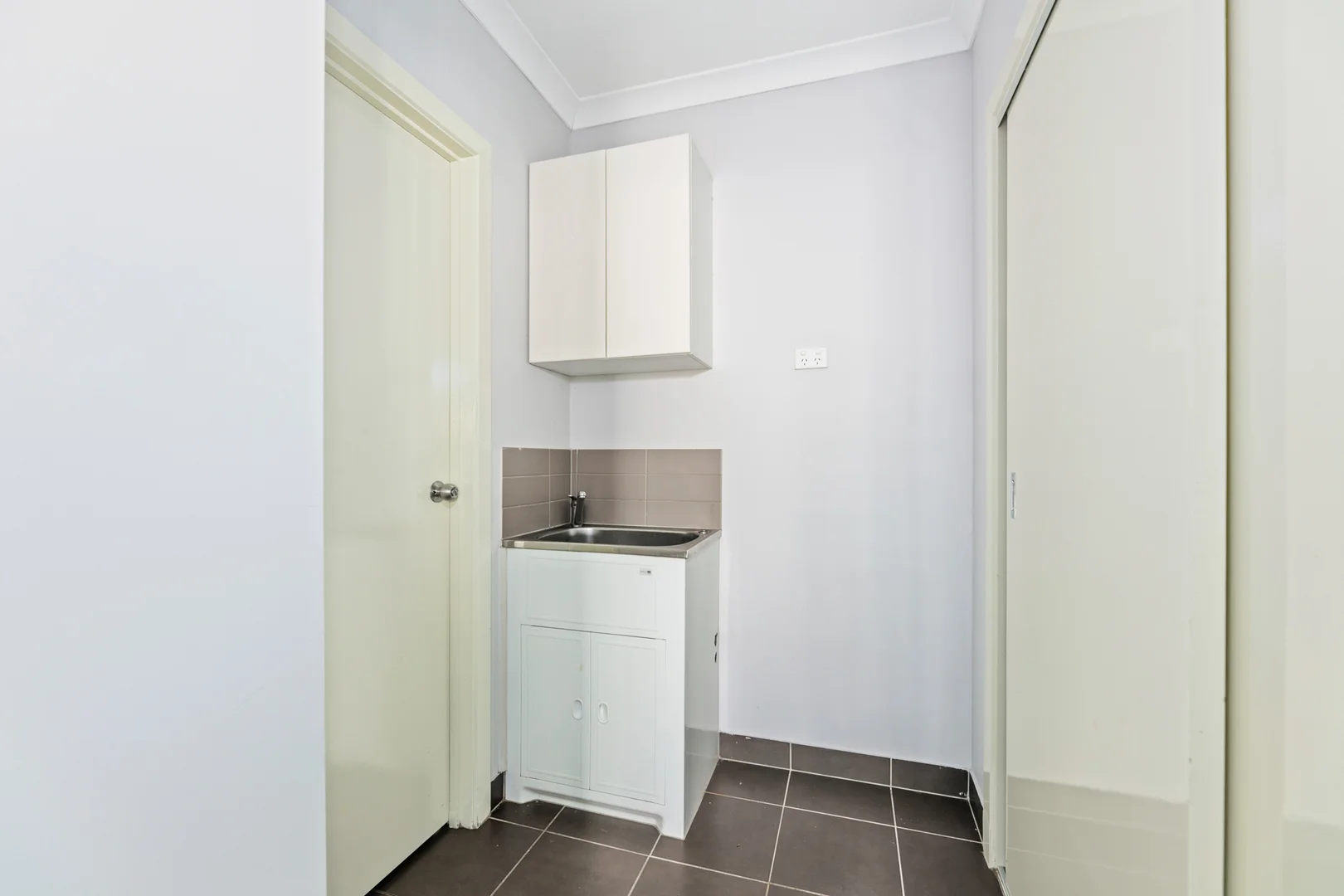 12 Verona Avenue, Tarneit VIC 3029 photo 4