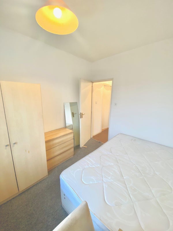 Additional image 2 of Room in a Shared Flat, Westlake, SE16, N1 7GU