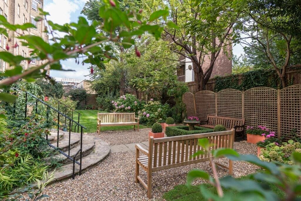 2 Bed Flat, Fulham Road, SW3, N1 7GU photo 2