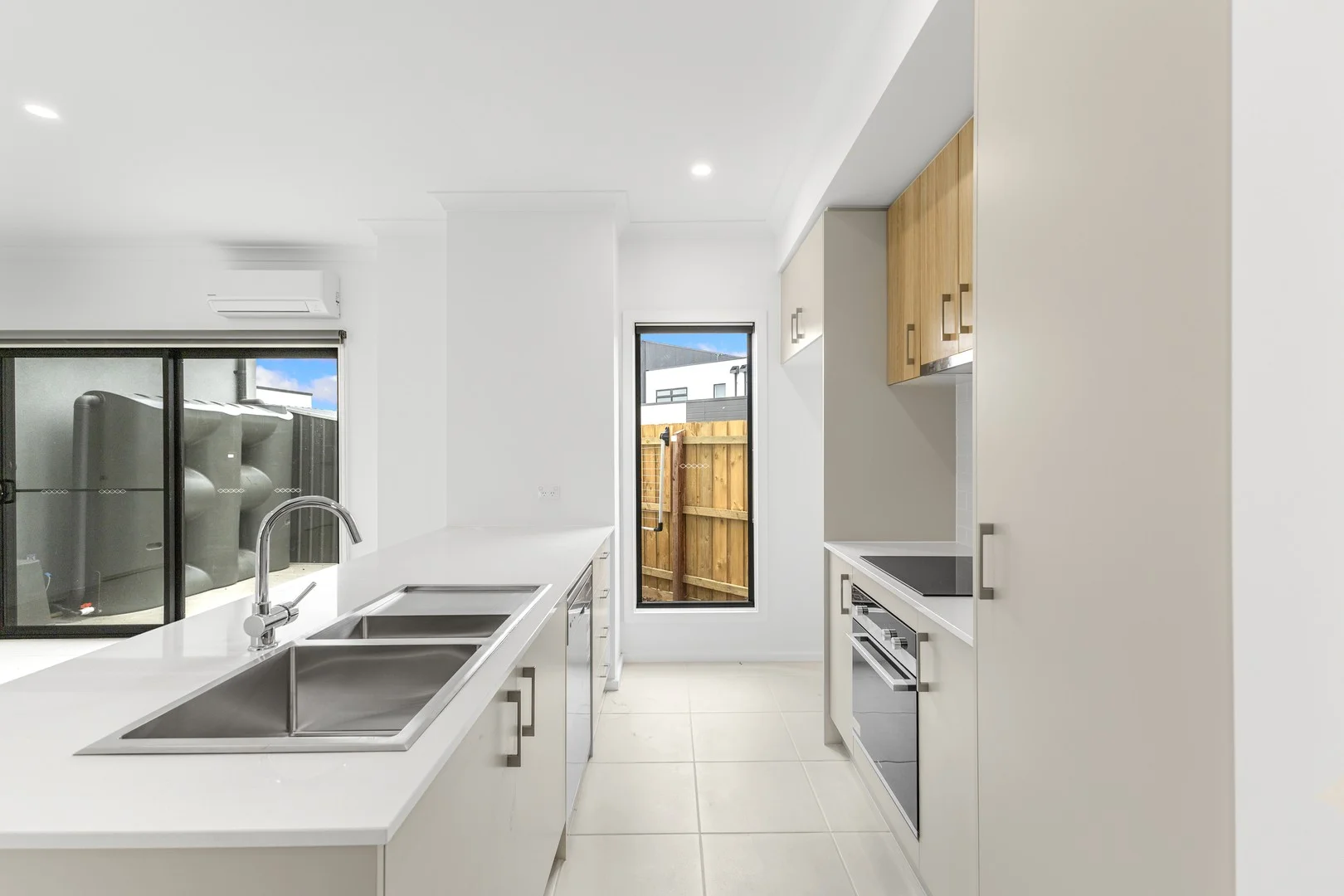 33 Alicante Walk, Wollert VIC 3750