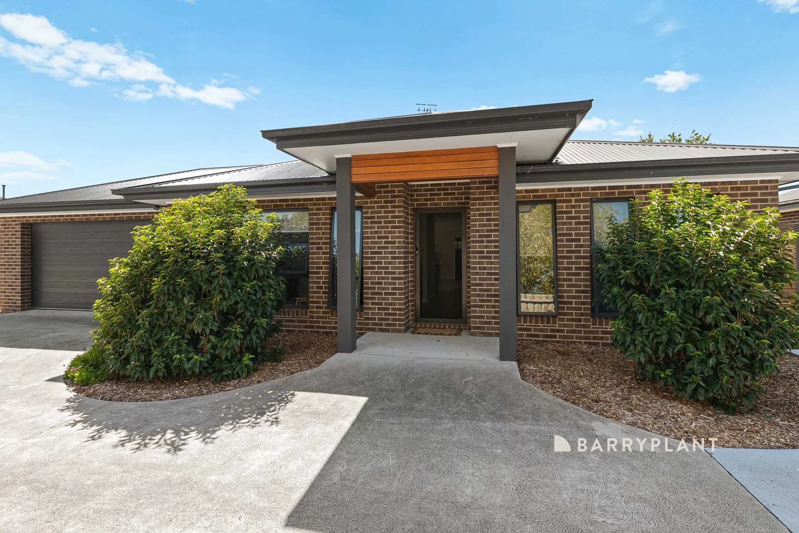 2/17 Nelson Road, Trafalgar VIC 3824