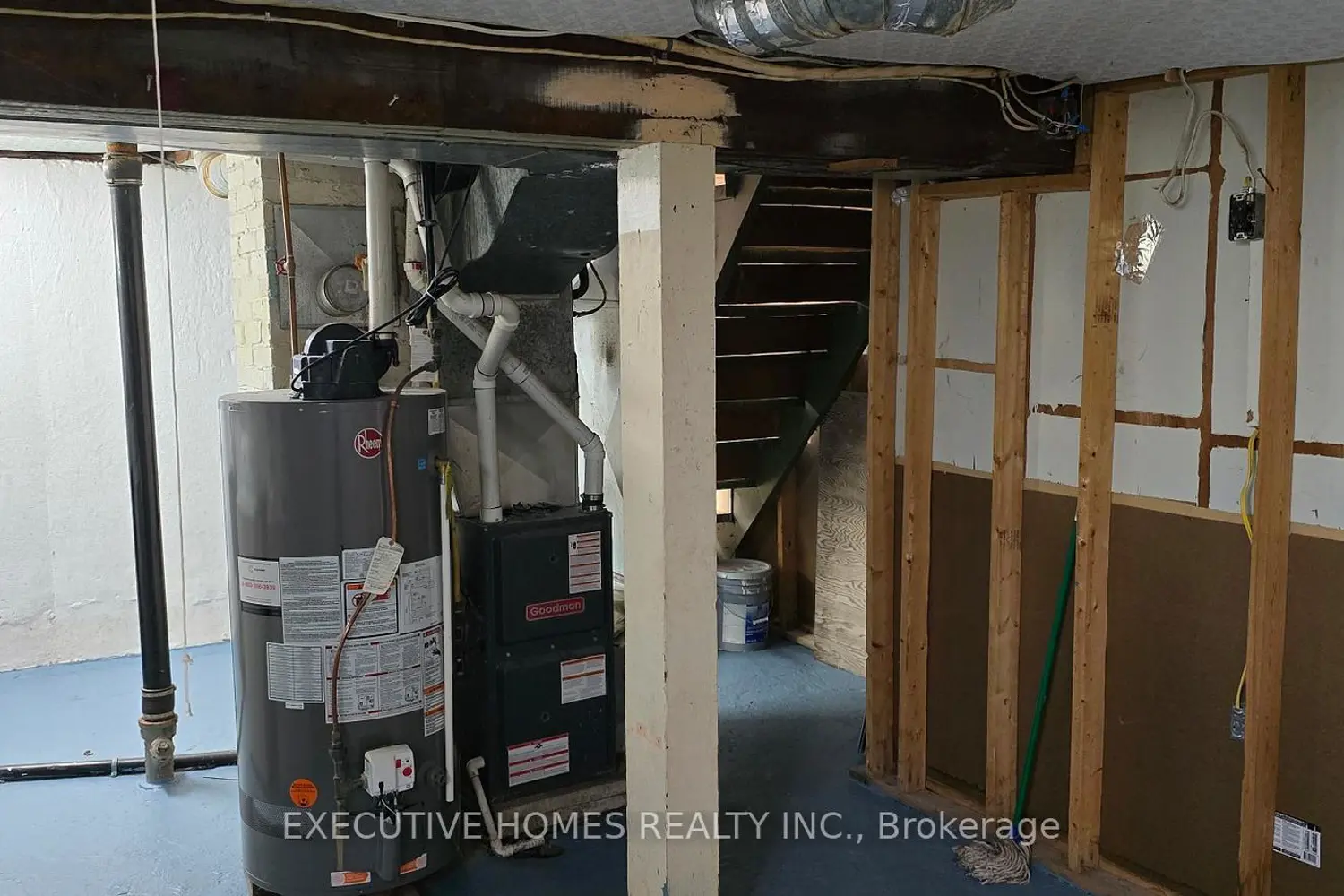 5176 Stanley Avenue photo 5
